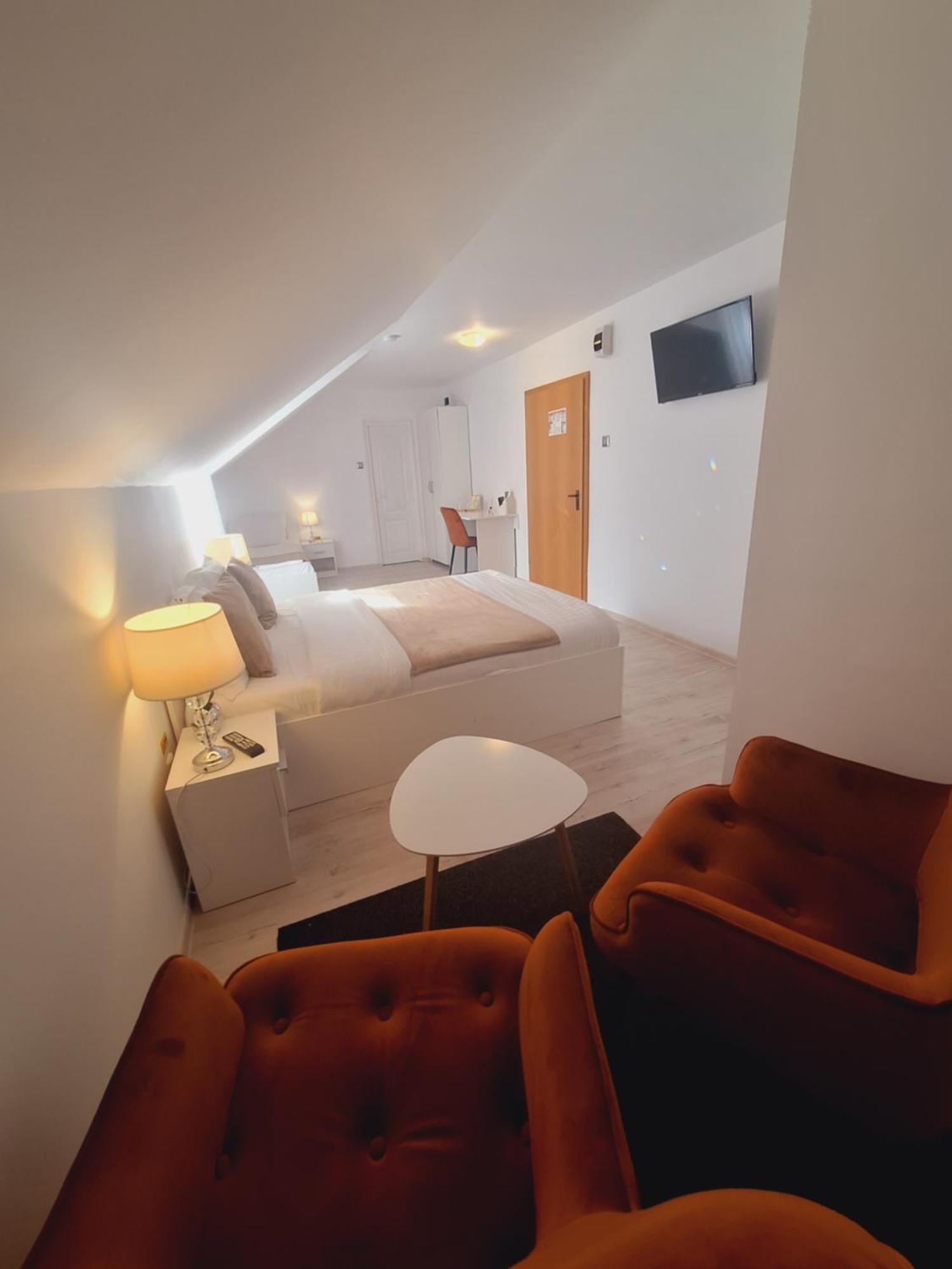 Pensiunea Tinelu Brasov Săcele Zimmer foto